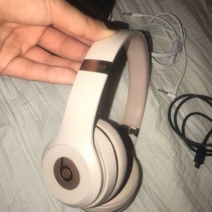 Rose Gold Beats Solo 3 Wireless
